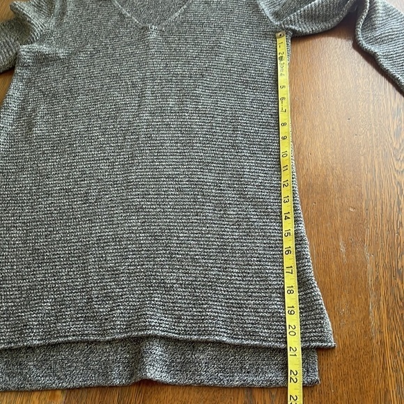 Old navy gray tunic v neck long sleeve size M light ribbed - Picture 8 of 11